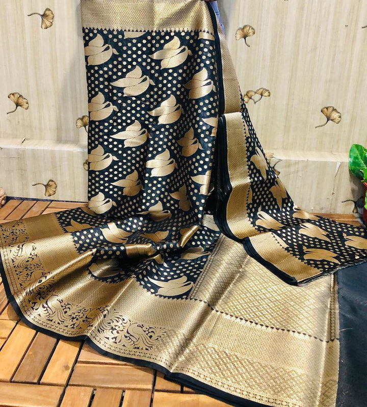 Semi Banarasi Georgette Dyeable Zari Weaving sarees With Rich Pallu & Border