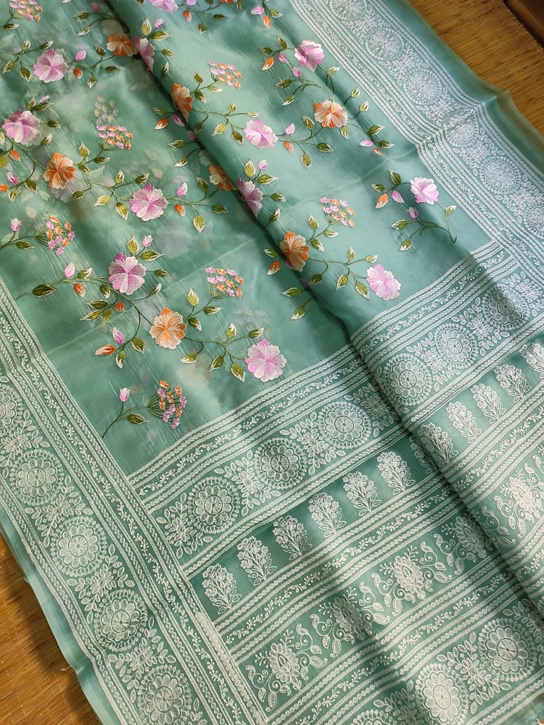 Pure Organza Silk Saree Multi Floral Jaal Work With Heavy Chikankari Pallu .