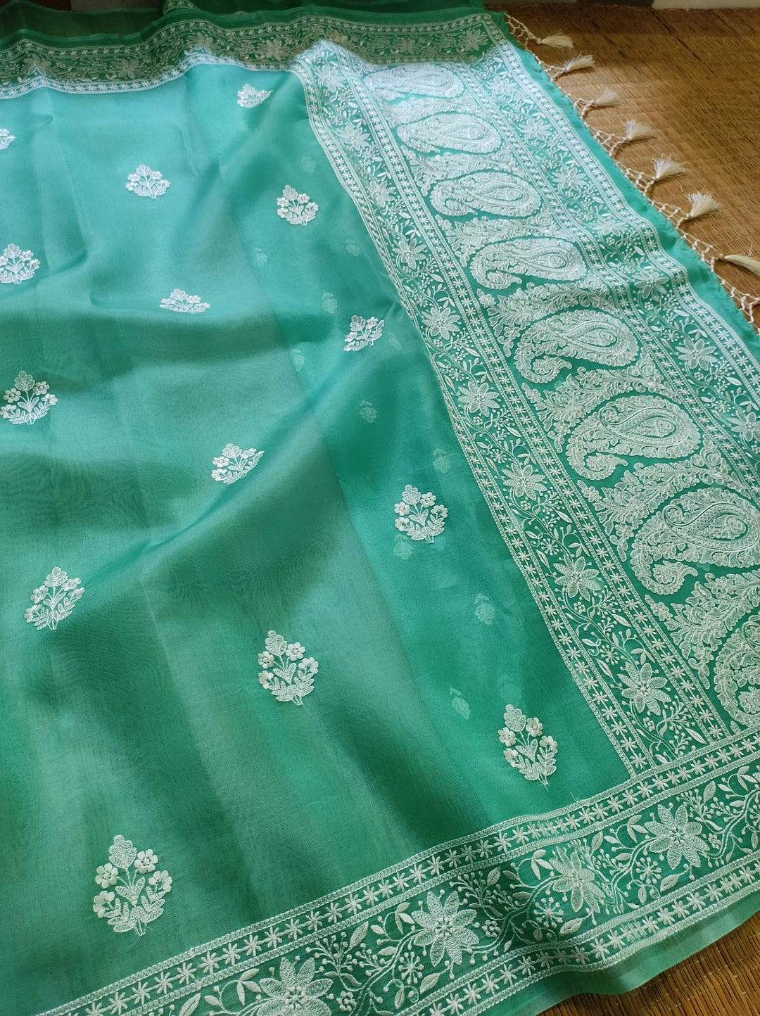 Pure Organza Silk Chikankari Embroidery Work  Saree .