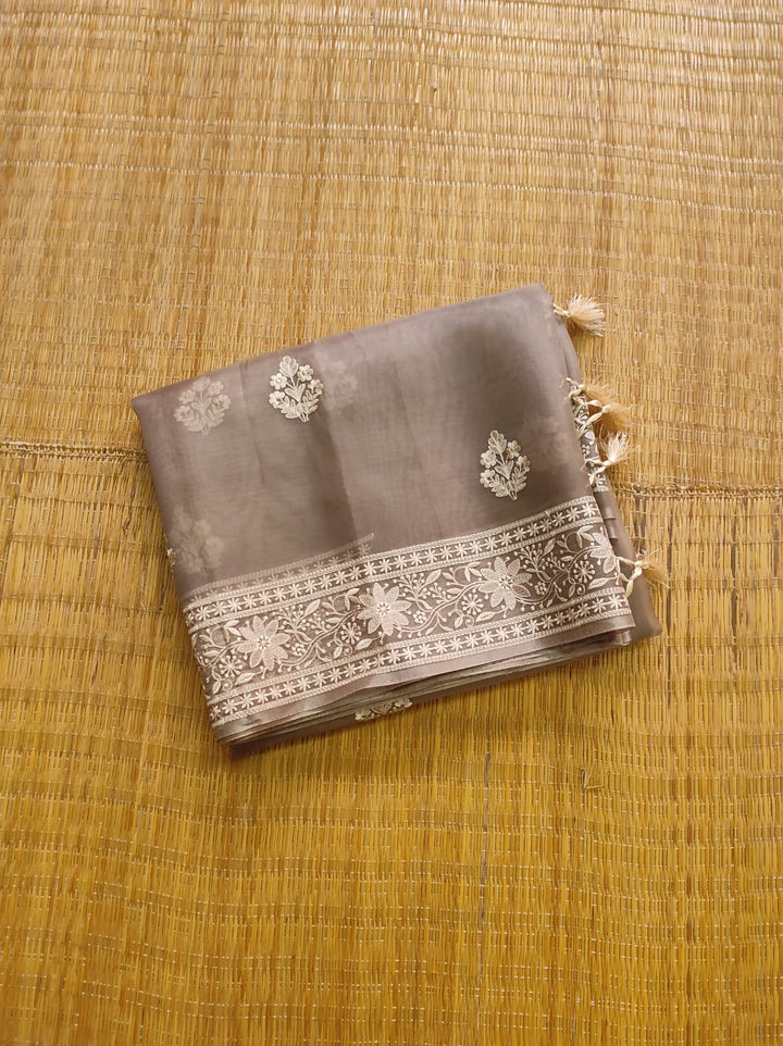 Pure Organza Silk Chikankari Embroidery Work  Saree .