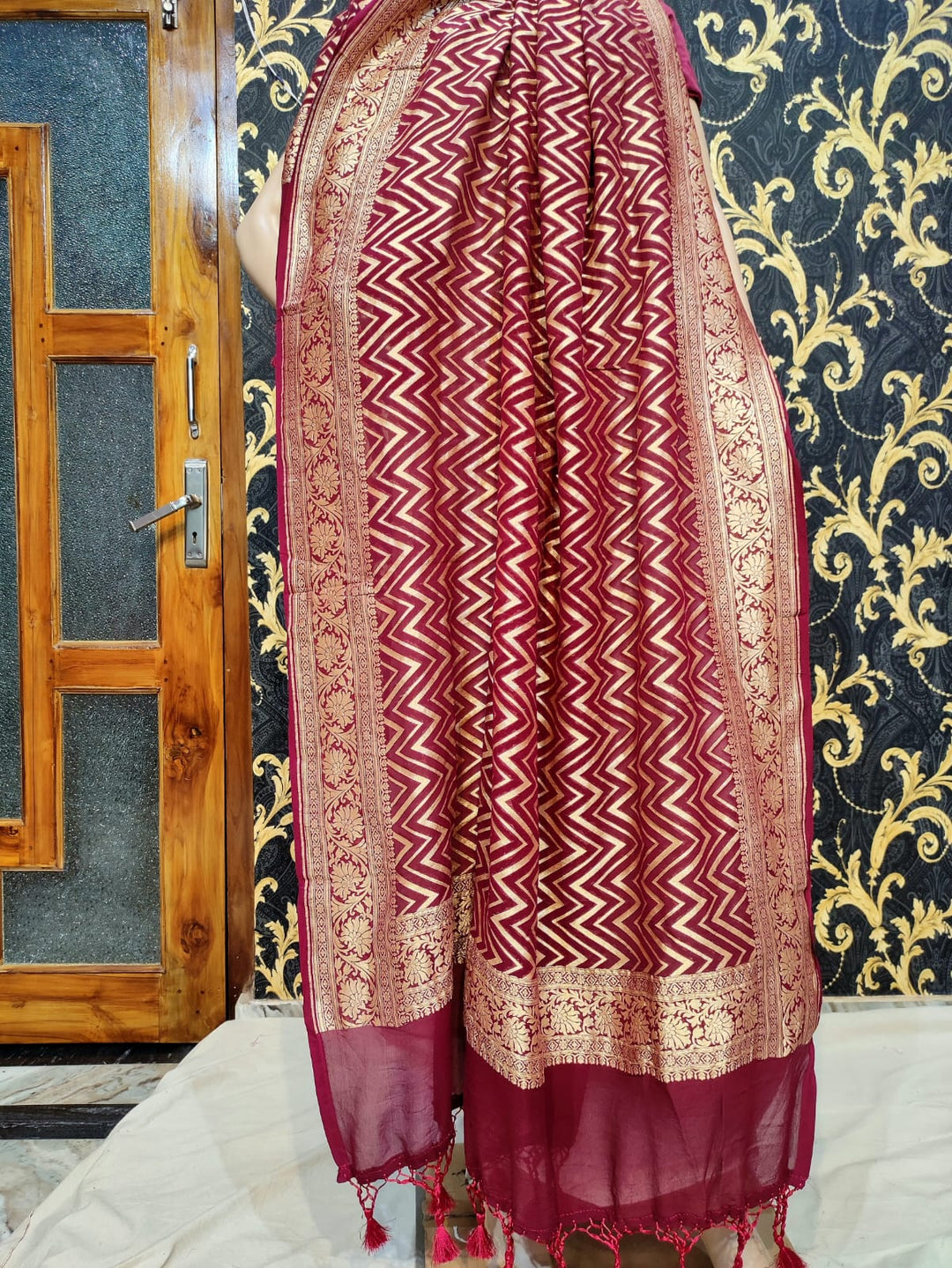 Pure Banarasi Handloom Khaddi Georgette Silk Dupatta With Heavy Zari Work ( Length-2.5 Meter )