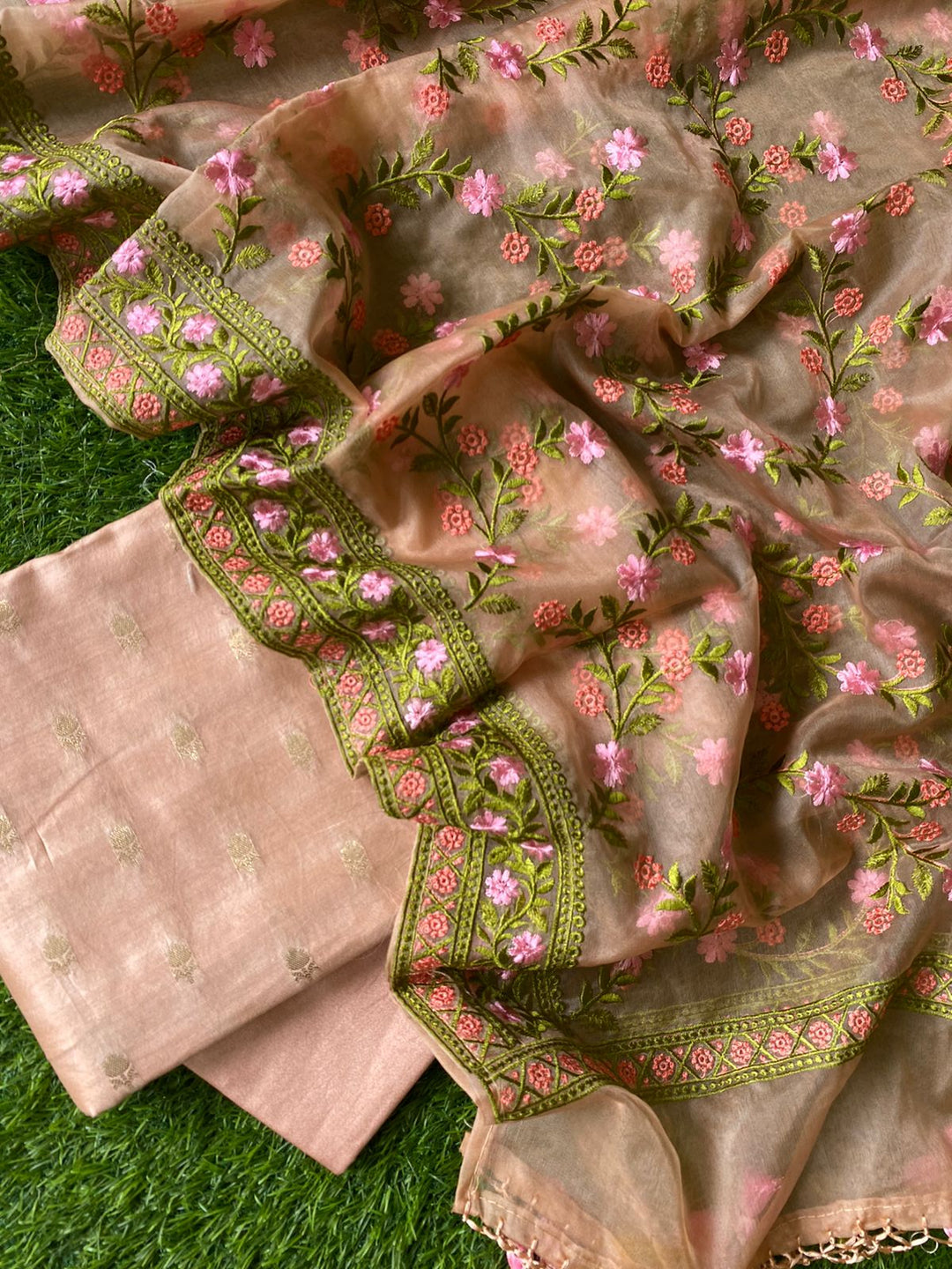 Pure Banarasi Chanderi Silk Zari Weaved Unstitched Suit With Banarsi Organza Embroidery Dupatta