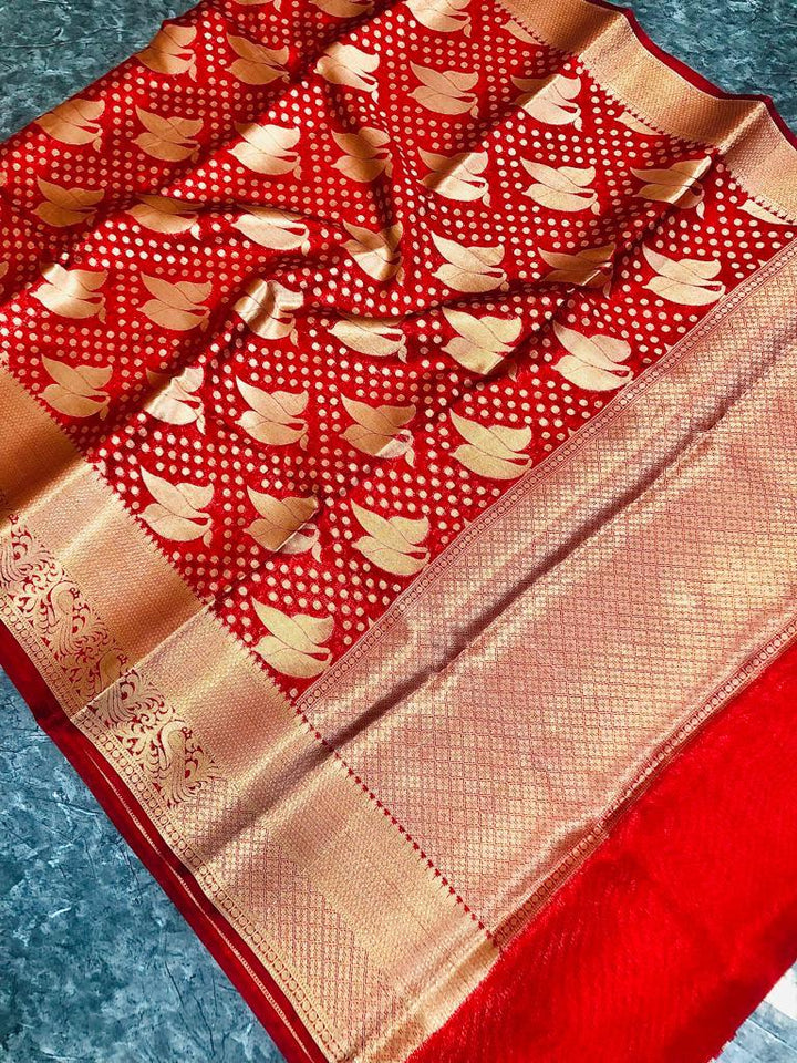 Semi Banarasi Georgette Dyeable Zari Weaving sarees With Rich Pallu & Border