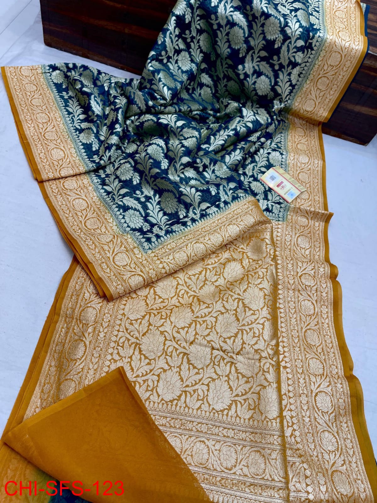 Embroidered Pure Banarasi Khaddi Georgette Saree at Rs 2295 in Varanasi