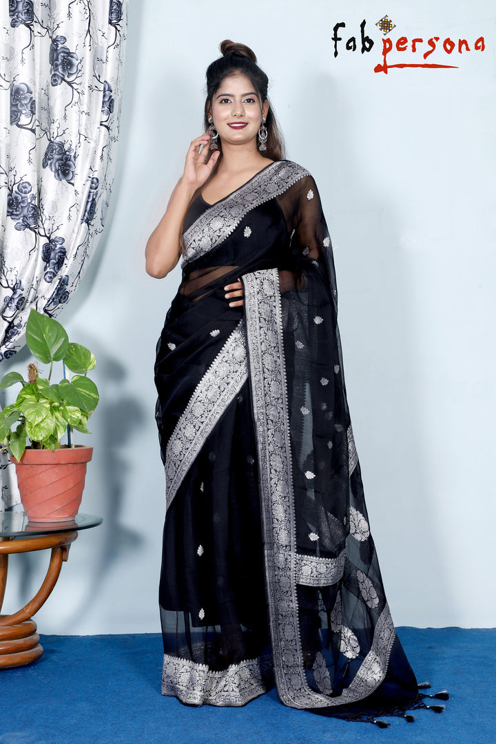 Pure Hand loom  Khaddi Chiffon Georgette Saree with Silver Zari Weaving blouse  ( length- 6.3 meter )