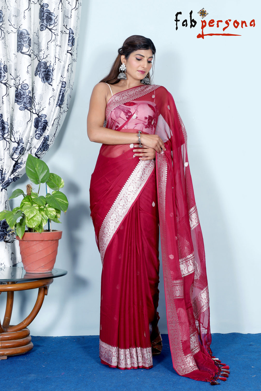 Pure Hand loom  Khaddi Chiffon Georgette Saree with Silver Zari Weaving blouse  ( length- 6.3 meter )