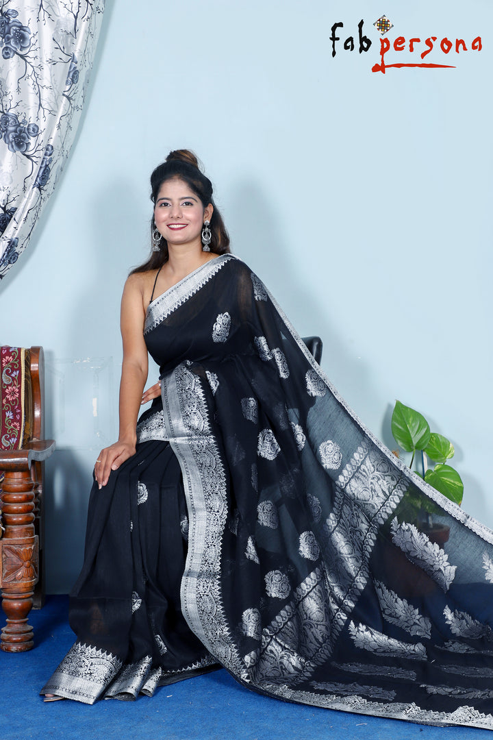 Pure Hand loom  Khaddi Chiffon Georgette Saree with Silver Zari Weaving blouse  ( length- 6.3 meter )