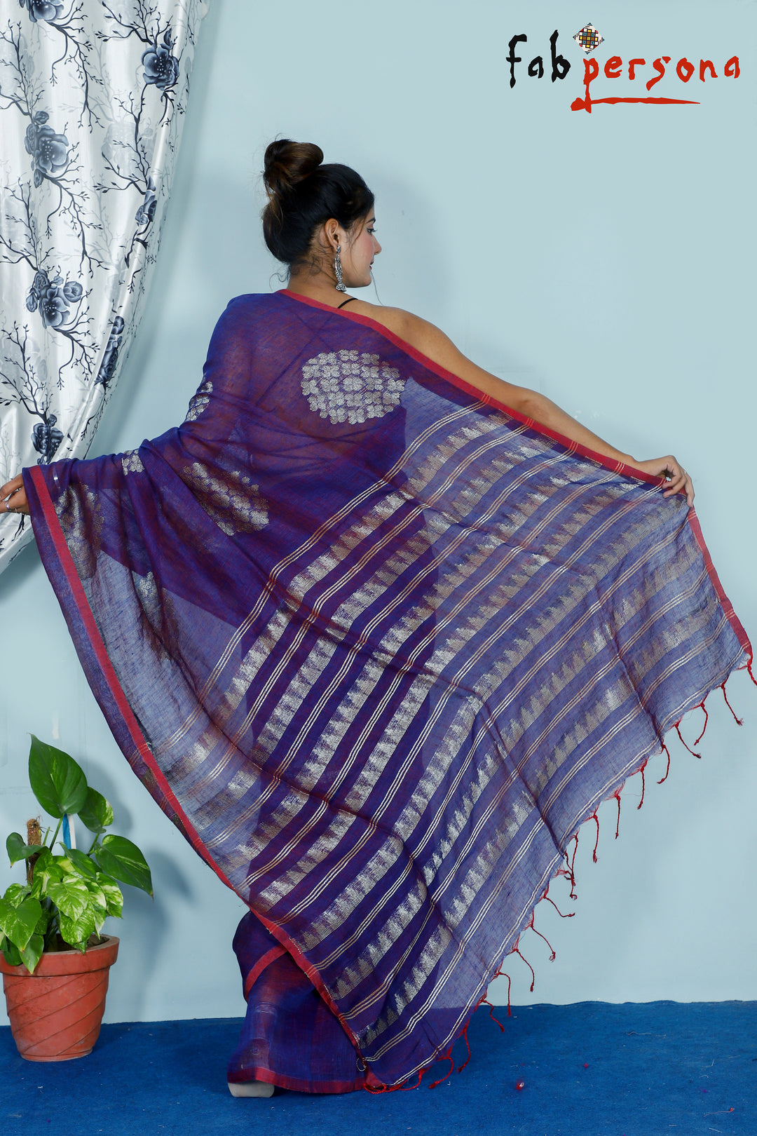 Jamdani Linen By Linen Yarn made saree With Hand weaving