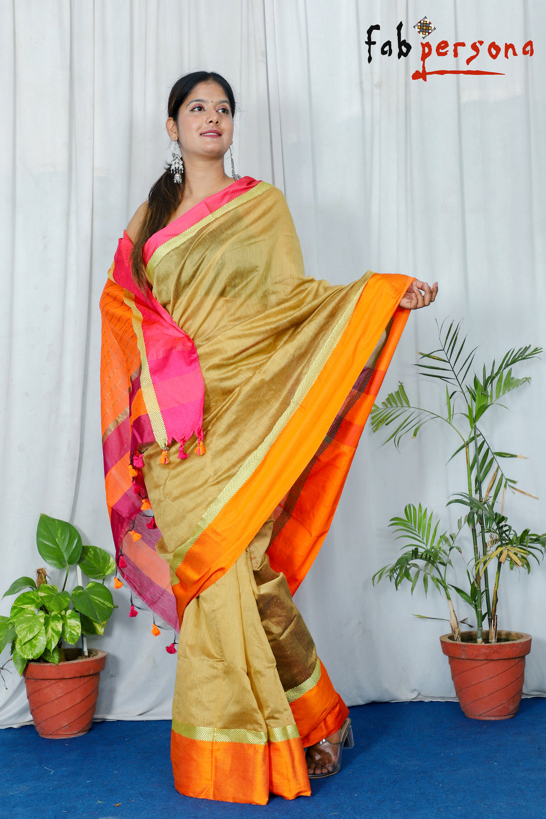 Silk Cotton Handloom Silver Maheswari Design Saree With Jacquard Border  ( length- 6.3 meter )