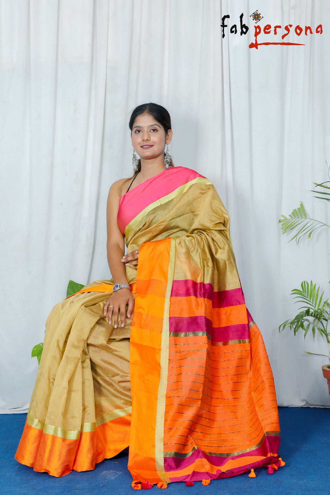 Silk Cotton Handloom Silver Maheswari Design Saree With Jacquard Border  ( length- 6.3 meter )