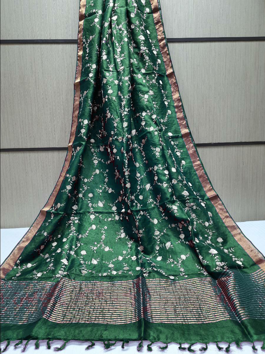 Pure Hand woven Banarasi Tussar Moonga Silk Sarees With  /Blouse Contrast/ Smooth & Soft Fabric ( length- 6.3 meter )