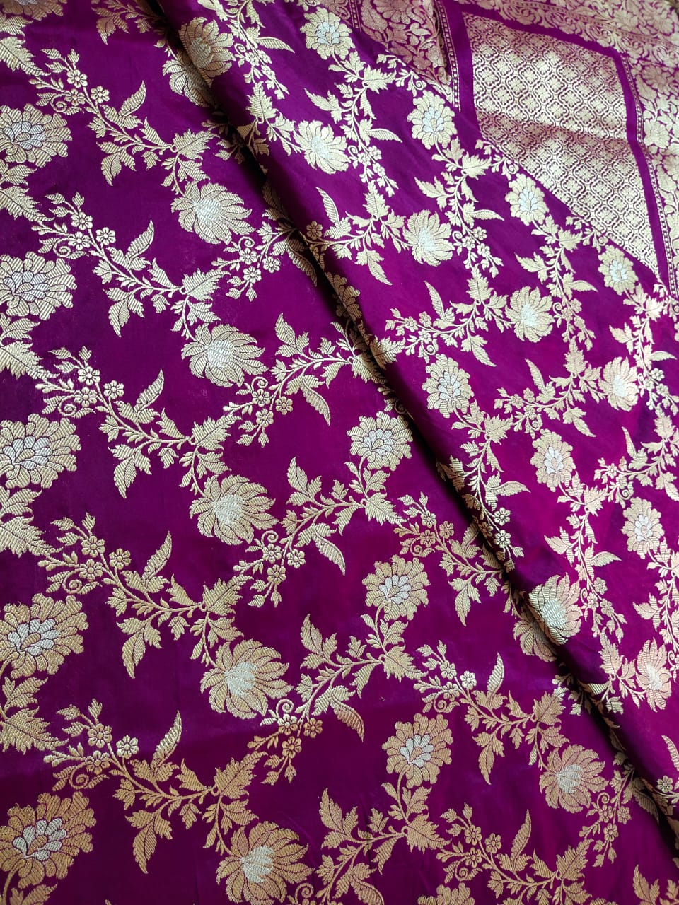 Magenta Color Pure Katan By Katan Kadhwa Weaved Silk Saree With Meenakari Work