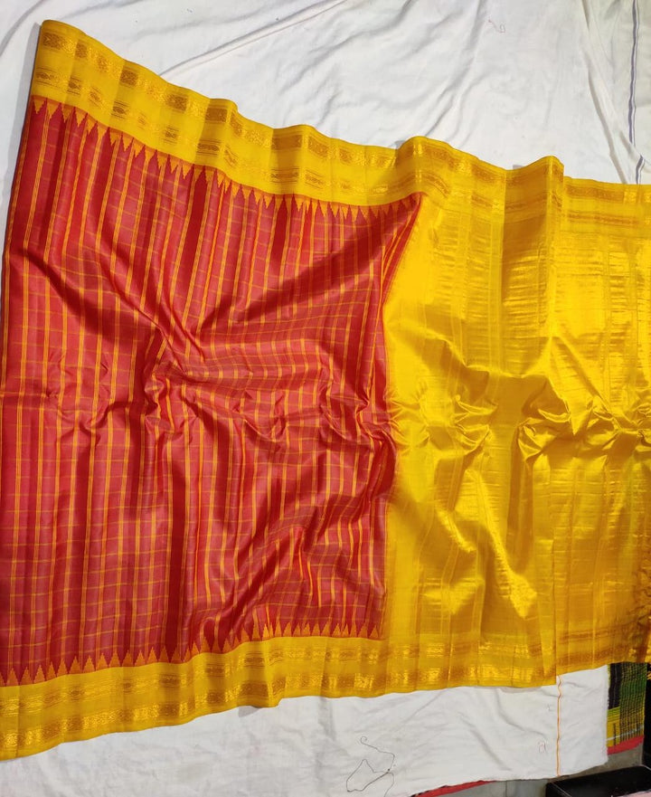Red Color Pure Gadwal Handloom Silk Saree With zari Work