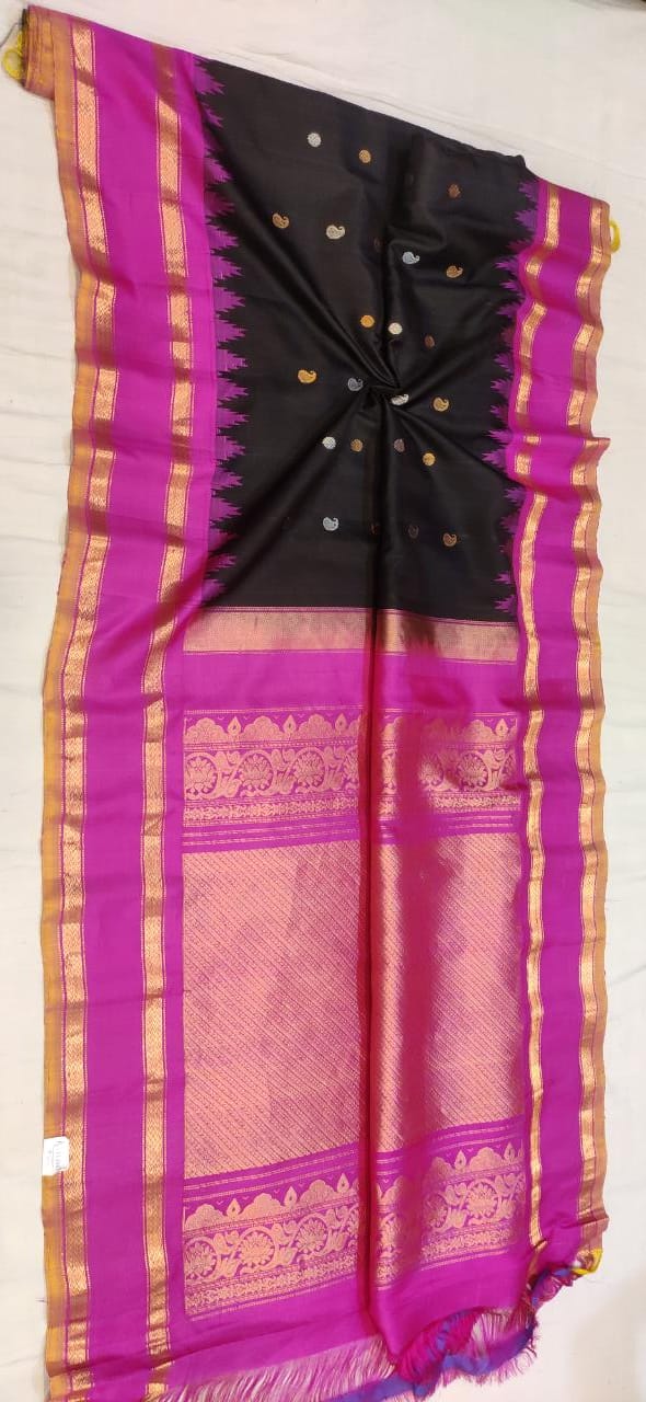 Black Color Pure Gadwal Handloom Silk Saree With zari buti Work