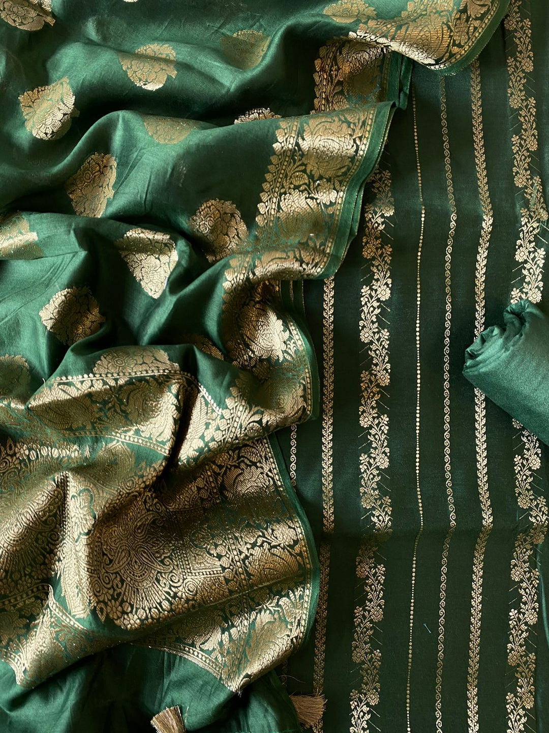 Pure Banarasi Resham Chanderi SilK Unstitched Suit With Resham Chandrei Dupatta.