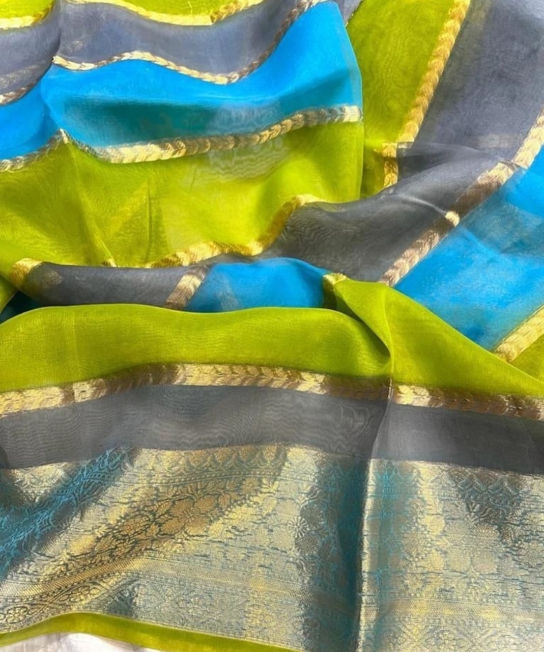 Semi Kora Organza Silk Allover Zari Lining Saree With With Blouse