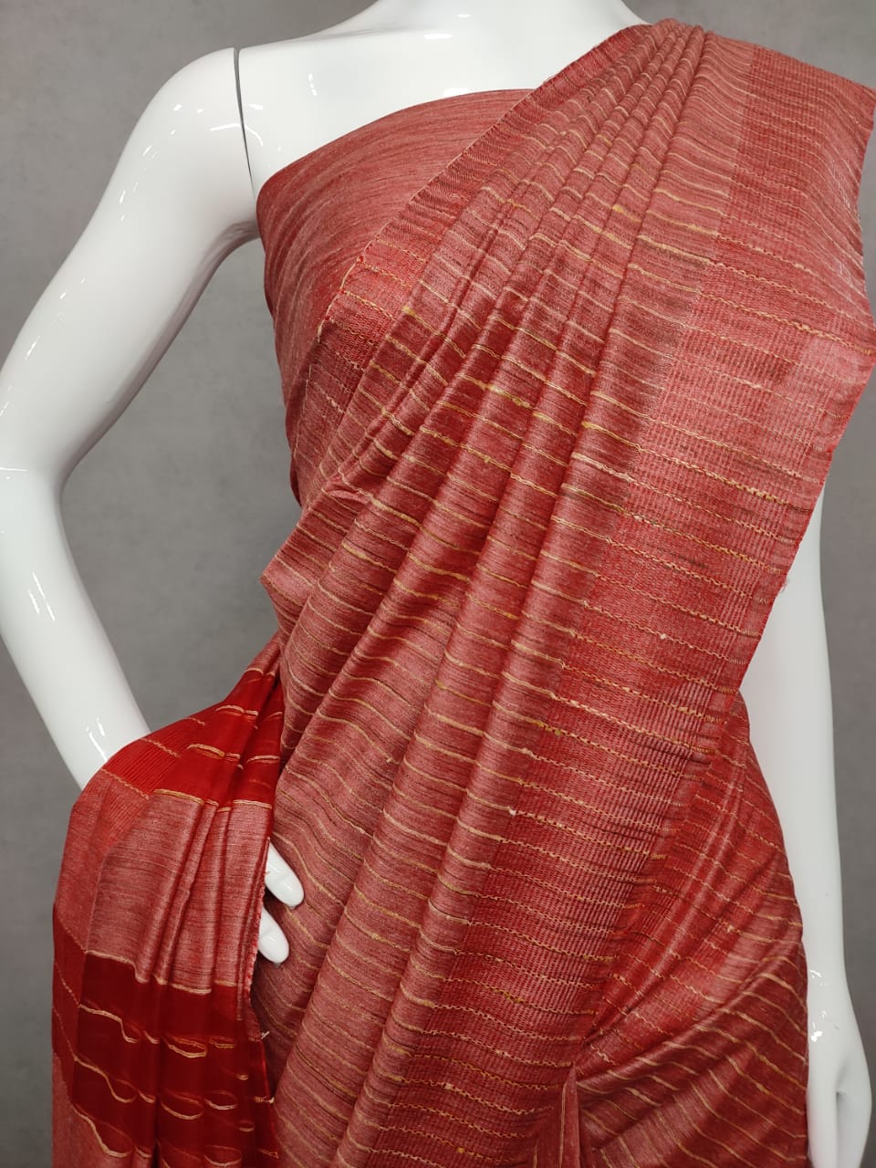 Pure Bamboo Jute Giccha Stripe Saree With Blouse.