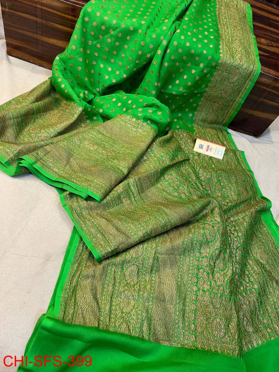 Pure Banarasi Handloom Khaddi Georgette Silk Saree with Zari Work ( length- 6.3 meter )