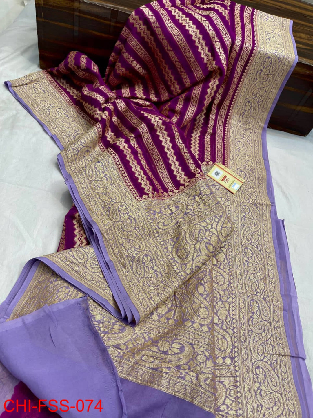 Pure Banarasi Handloom Khaddi Georgette Silk Saree With Zari Work ( length- 6.3 meter )