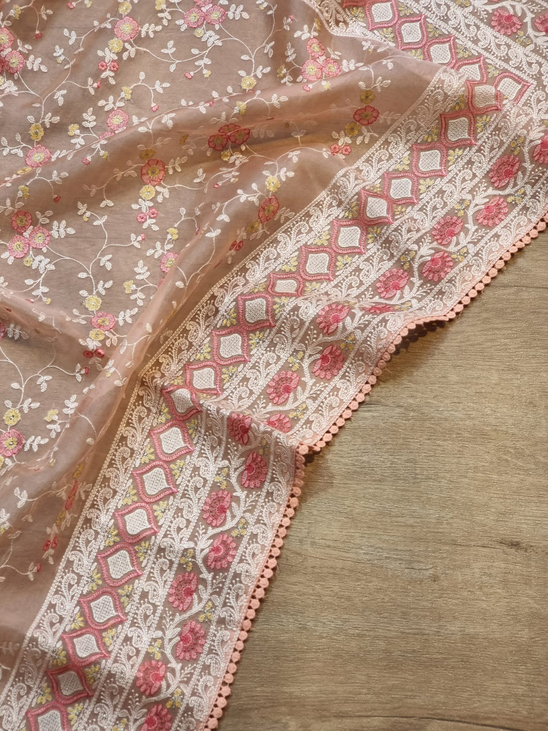 Pure Organza Silk Chikankari Hand Embroidery  Work Saree .